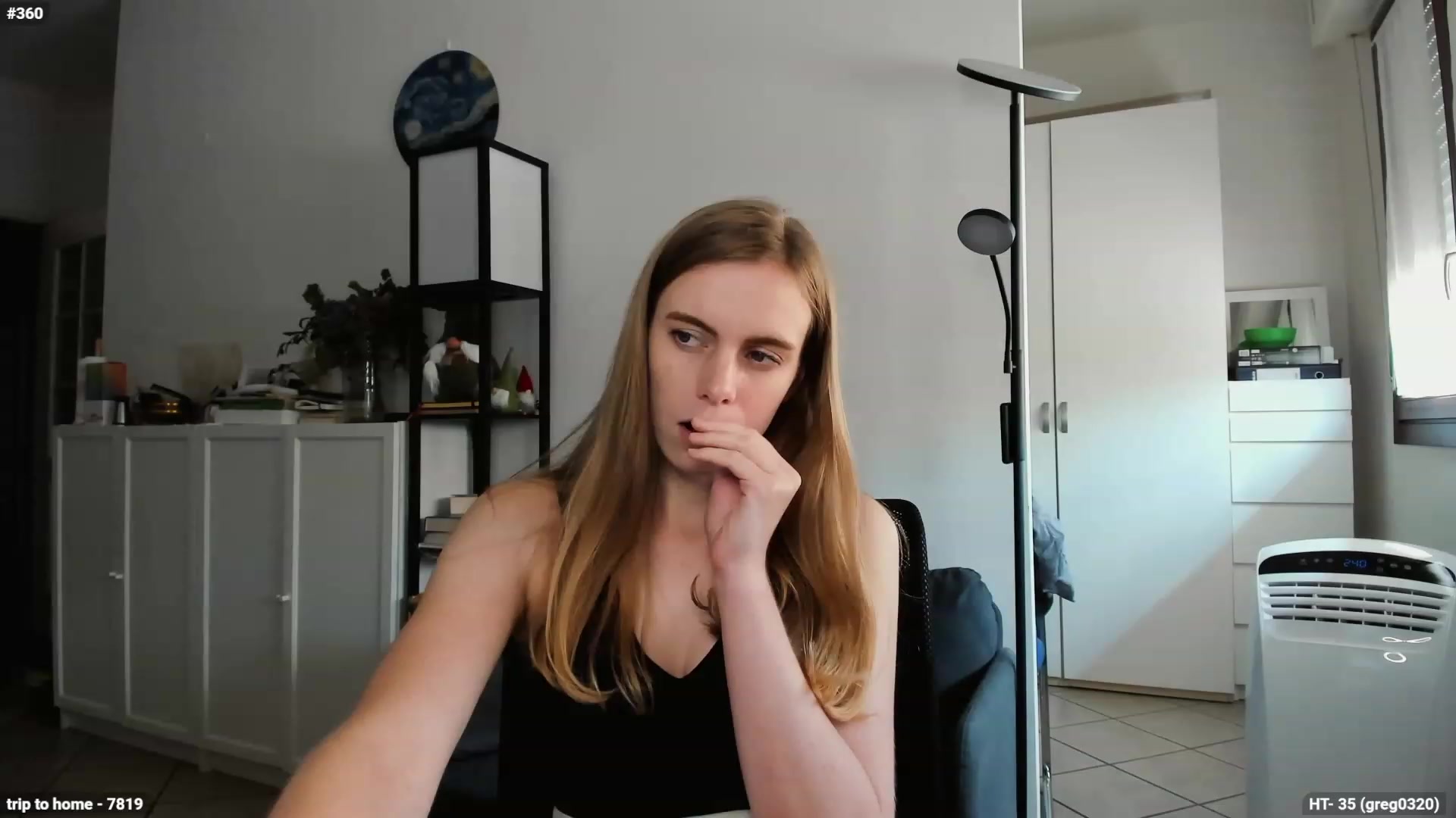 Gallery image thumbnail from Personage's myfreecams stream on, 07/28/2023, 13:17 image 14 of 20