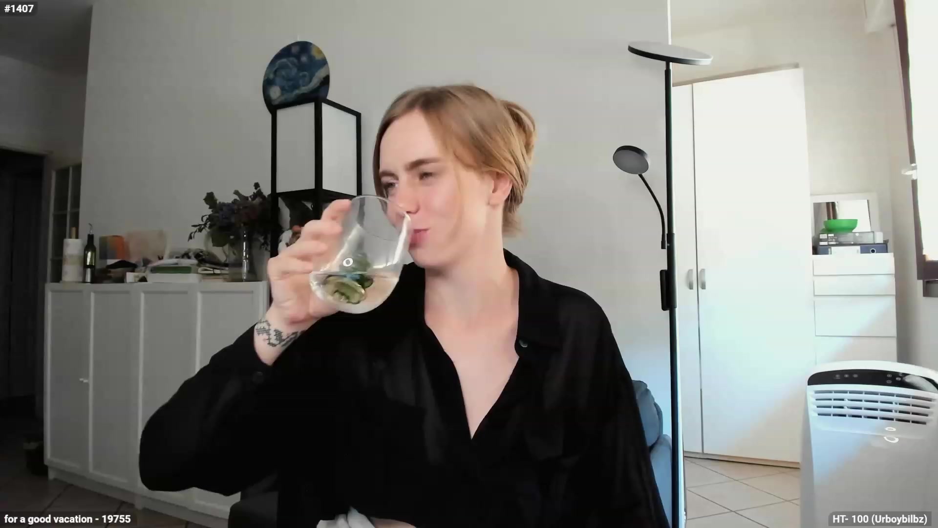 Gallery image thumbnail from Personage's myfreecams stream on, 08/08/2023, 13:38 image 4 of 20
