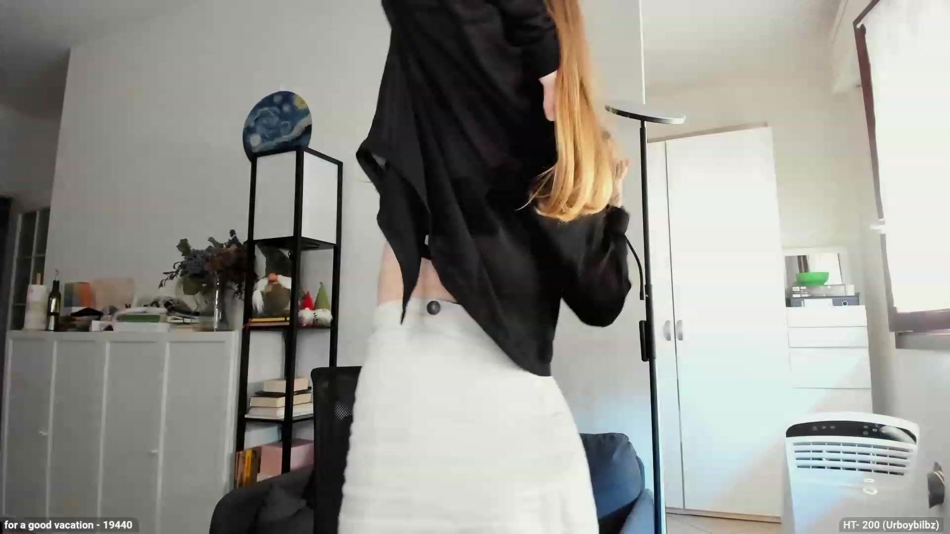 Gallery image thumbnail from Personage's myfreecams stream on, 08/08/2023, 14:09 image 11 of 20
