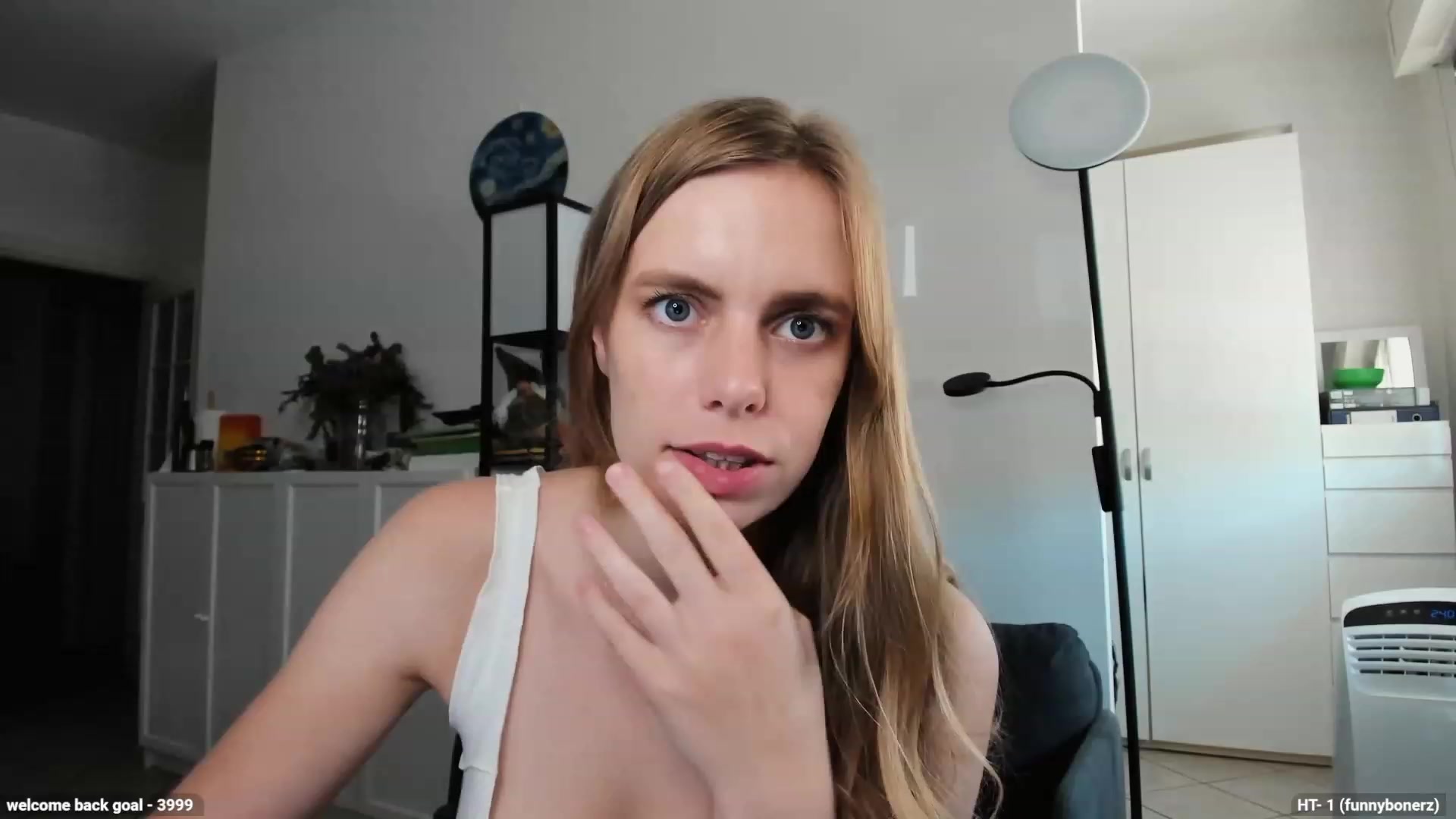 Gallery image thumbnail from Personage's myfreecams stream on, 09/04/2023, 12:45 image 6 of 20