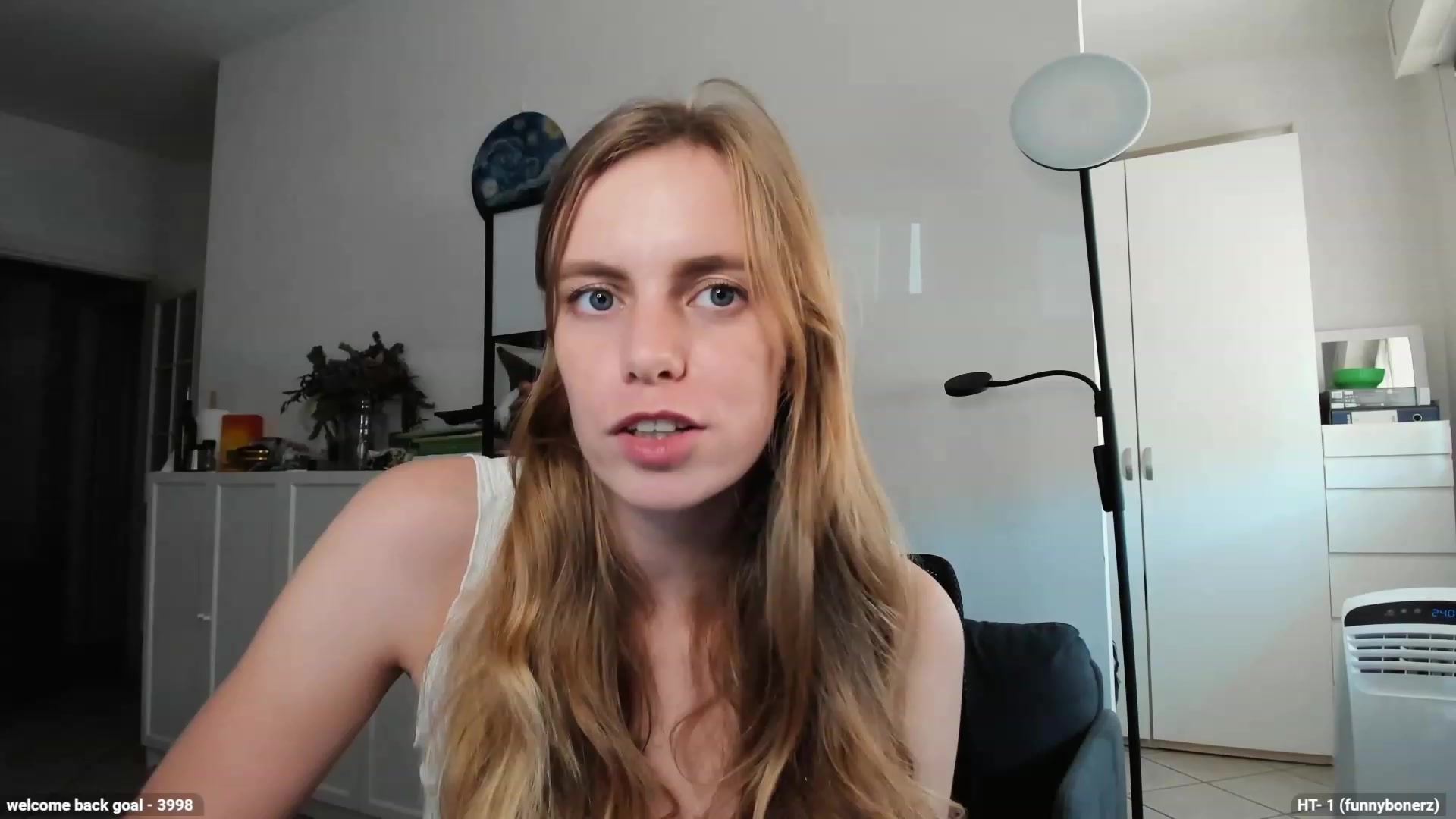 Gallery image thumbnail from Personage's myfreecams stream on, 09/04/2023, 12:45 image 15 of 20