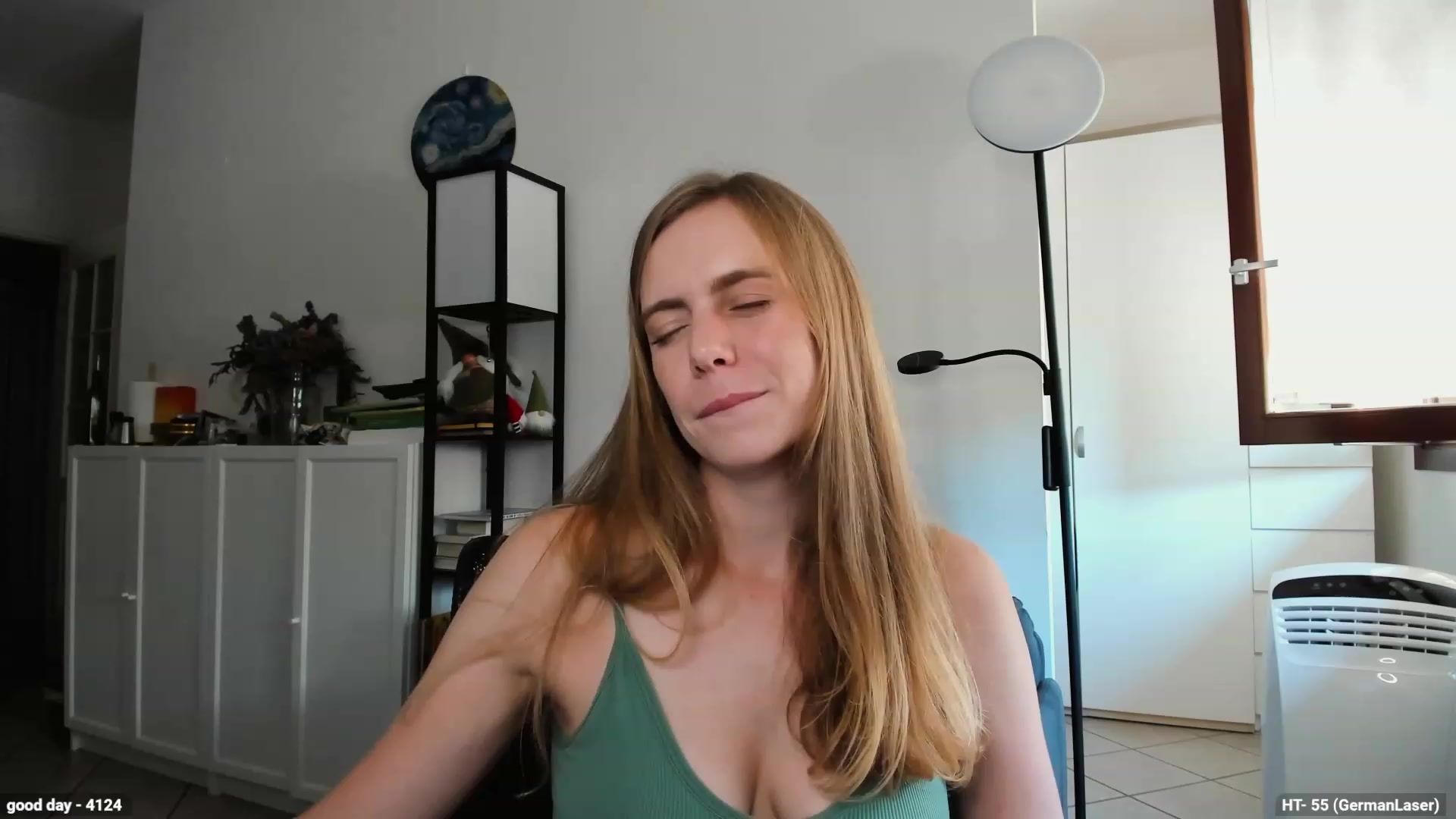 Gallery image thumbnail from Personage's myfreecams stream on, 09/05/2023, 15:00 image 12 of 20