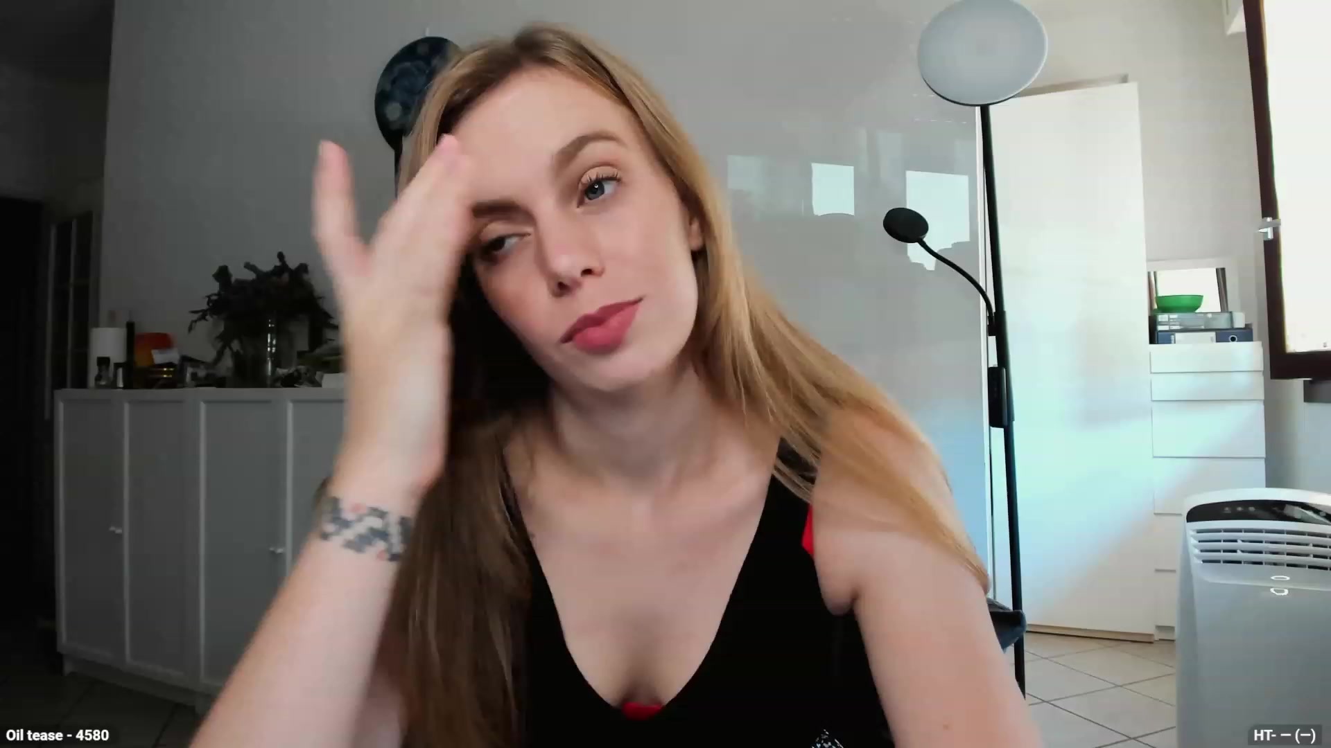 Gallery image thumbnail from Personage's myfreecams stream on, 09/06/2023, 12:09 image 2 of 20