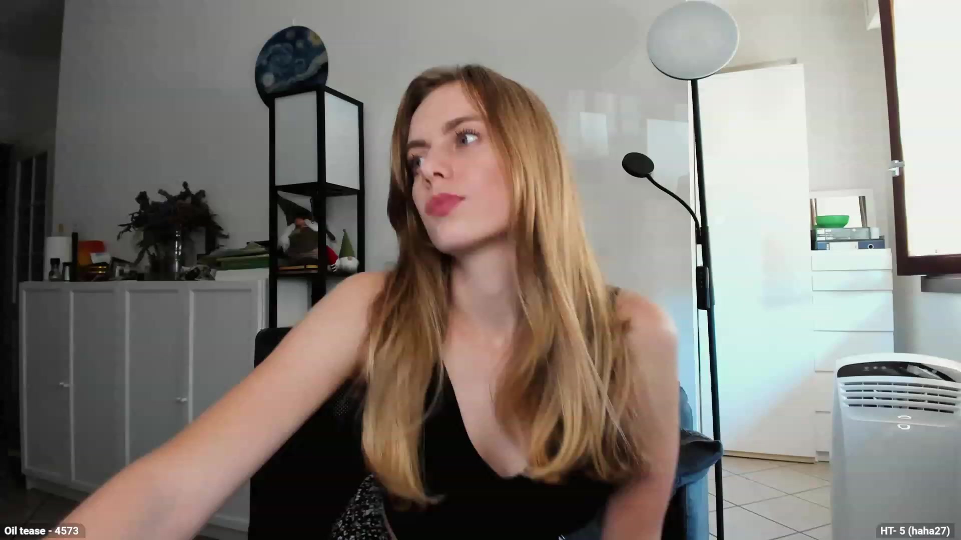 Gallery image thumbnail from Personage's myfreecams stream on, 09/06/2023, 12:09 image 18 of 20