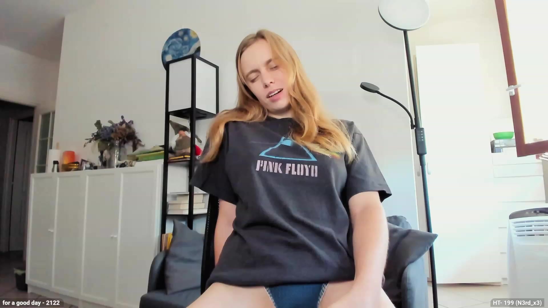 Gallery image thumbnail from Personage's myfreecams stream on, 09/08/2023, 12:34 image 3 of 20