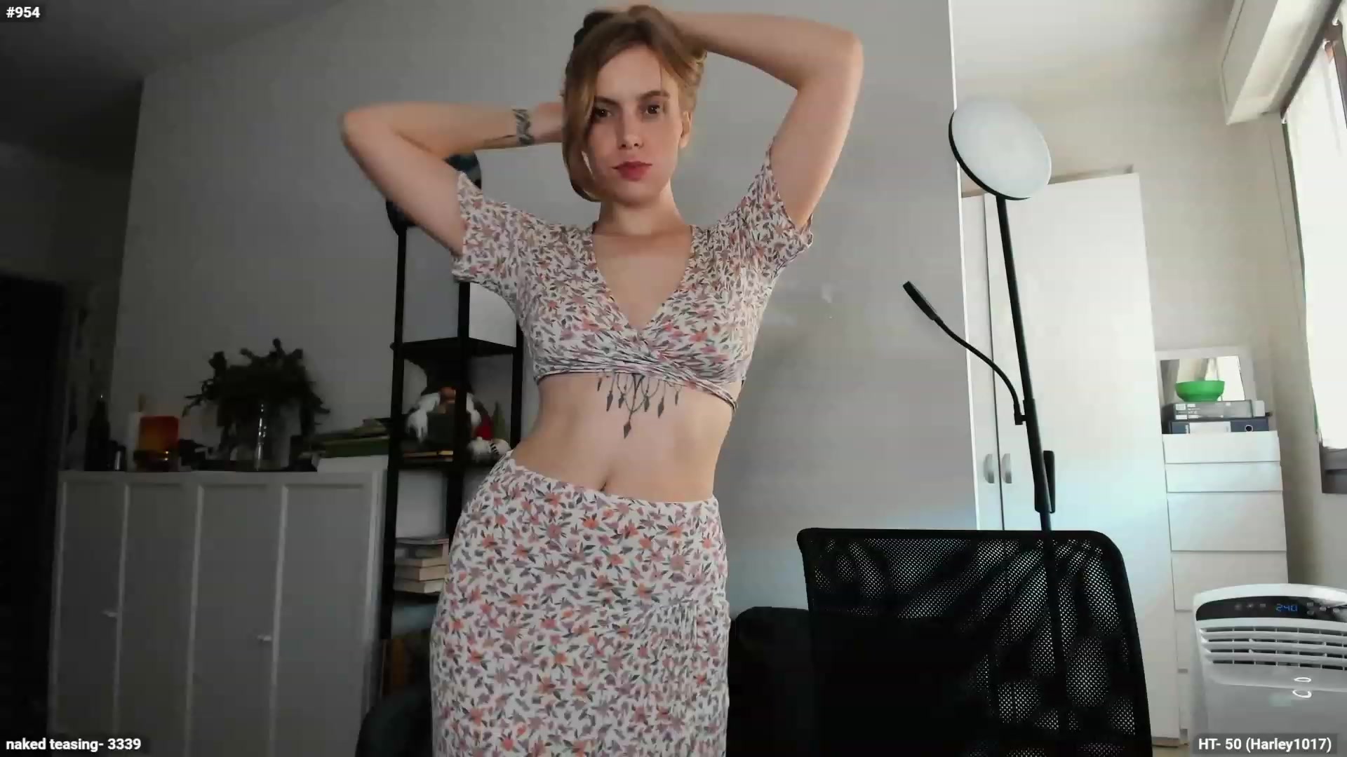Gallery image thumbnail from Personage's myfreecams stream on, 09/11/2023, 12:29 image 9 of 20