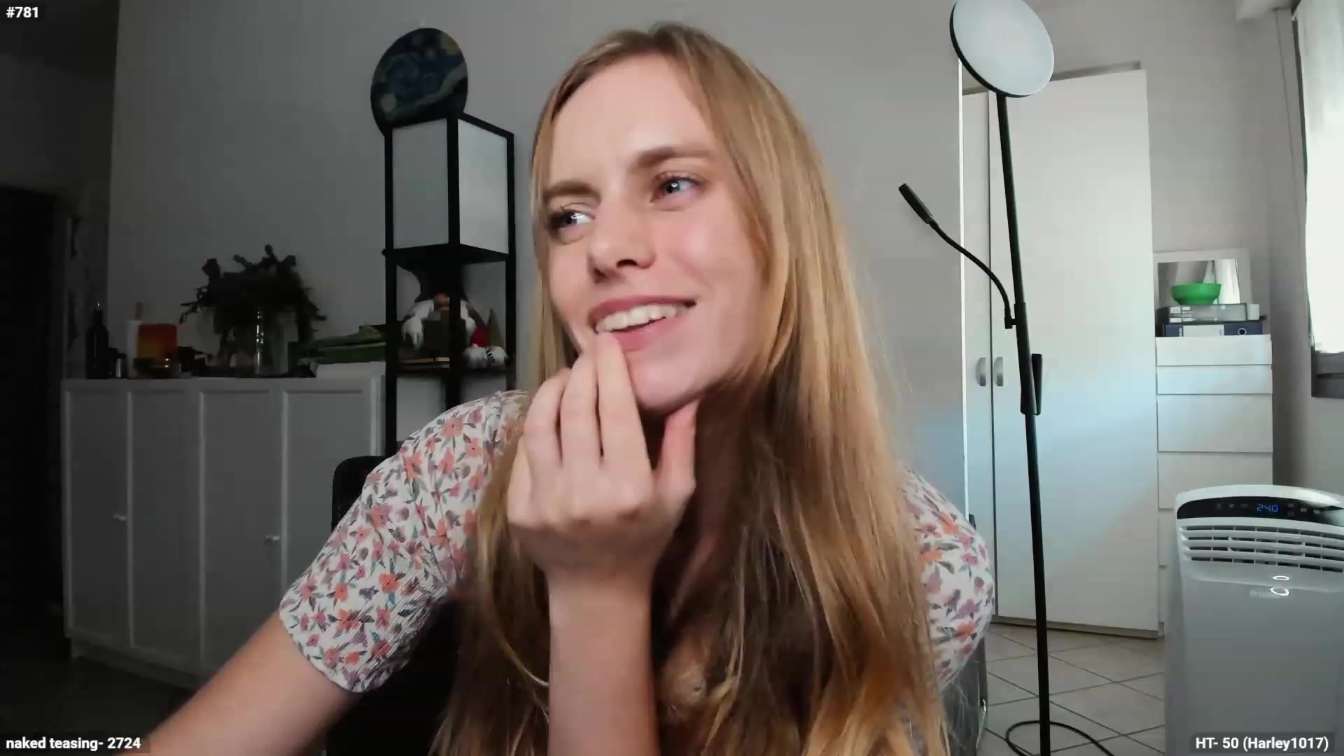 Gallery image thumbnail from Personage's myfreecams stream on, 09/11/2023, 14:13 image 1 of 20