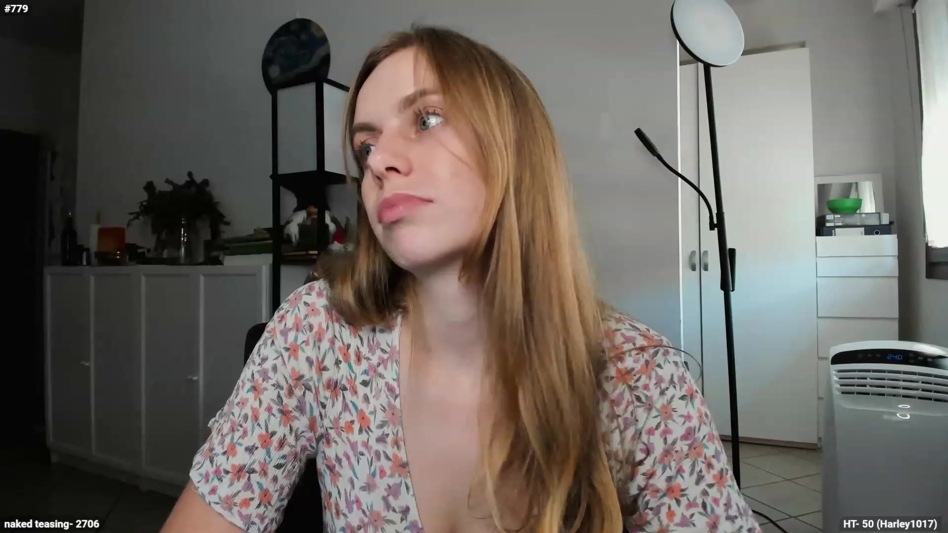 Gallery image thumbnail from Personage's myfreecams stream on, 09/11/2023, 14:13 image 8 of 20