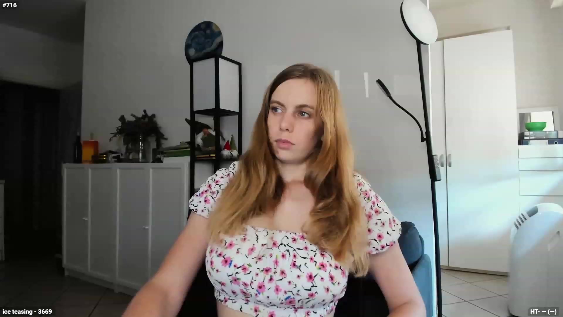 Gallery image thumbnail from Personage's myfreecams stream on, 09/12/2023, 14:32 image 3 of 20