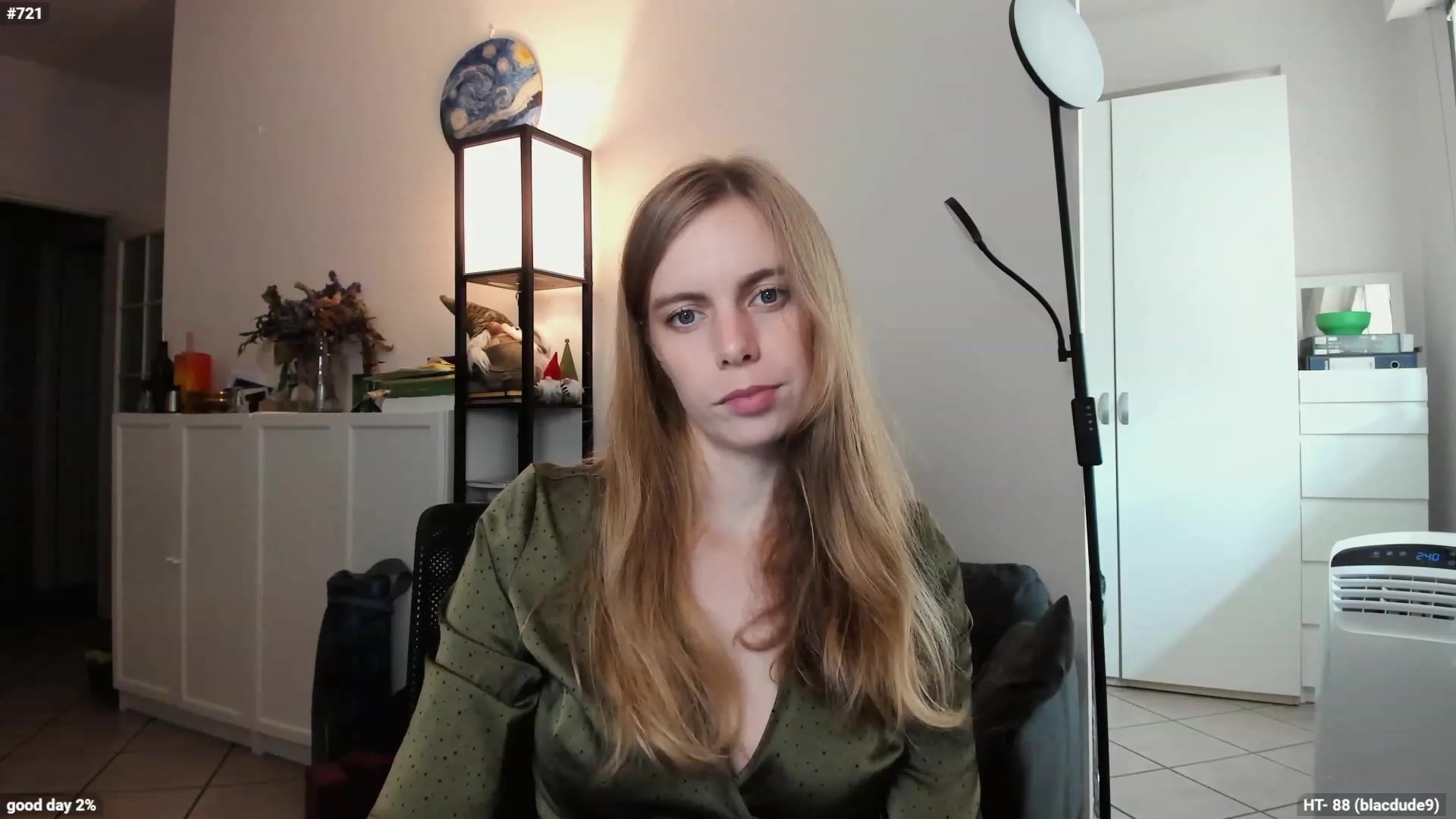 Gallery image thumbnail from Personage's myfreecams stream on, 09/13/2023, 11:59 image 11 of 20