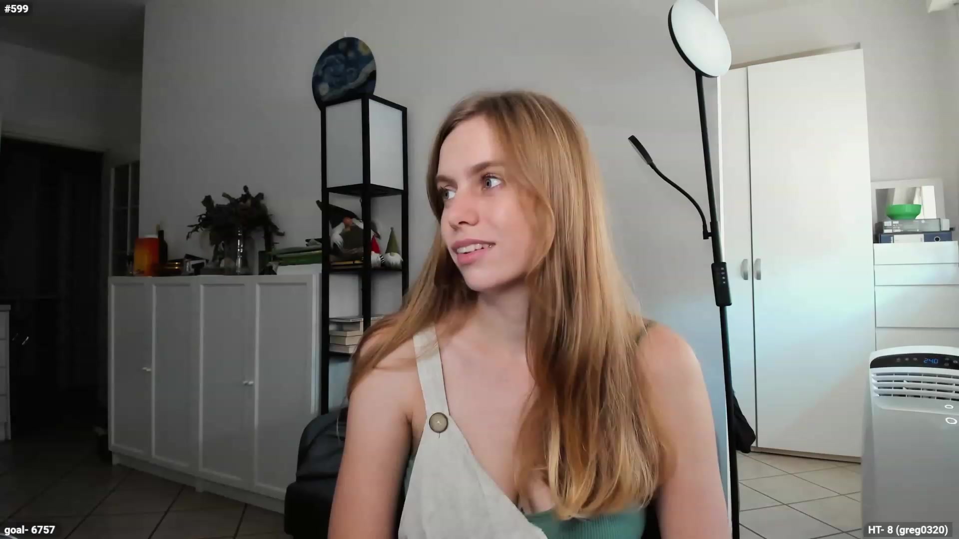 Gallery image thumbnail from Personage's myfreecams stream on, 09/15/2023, 12:37 image 15 of 20