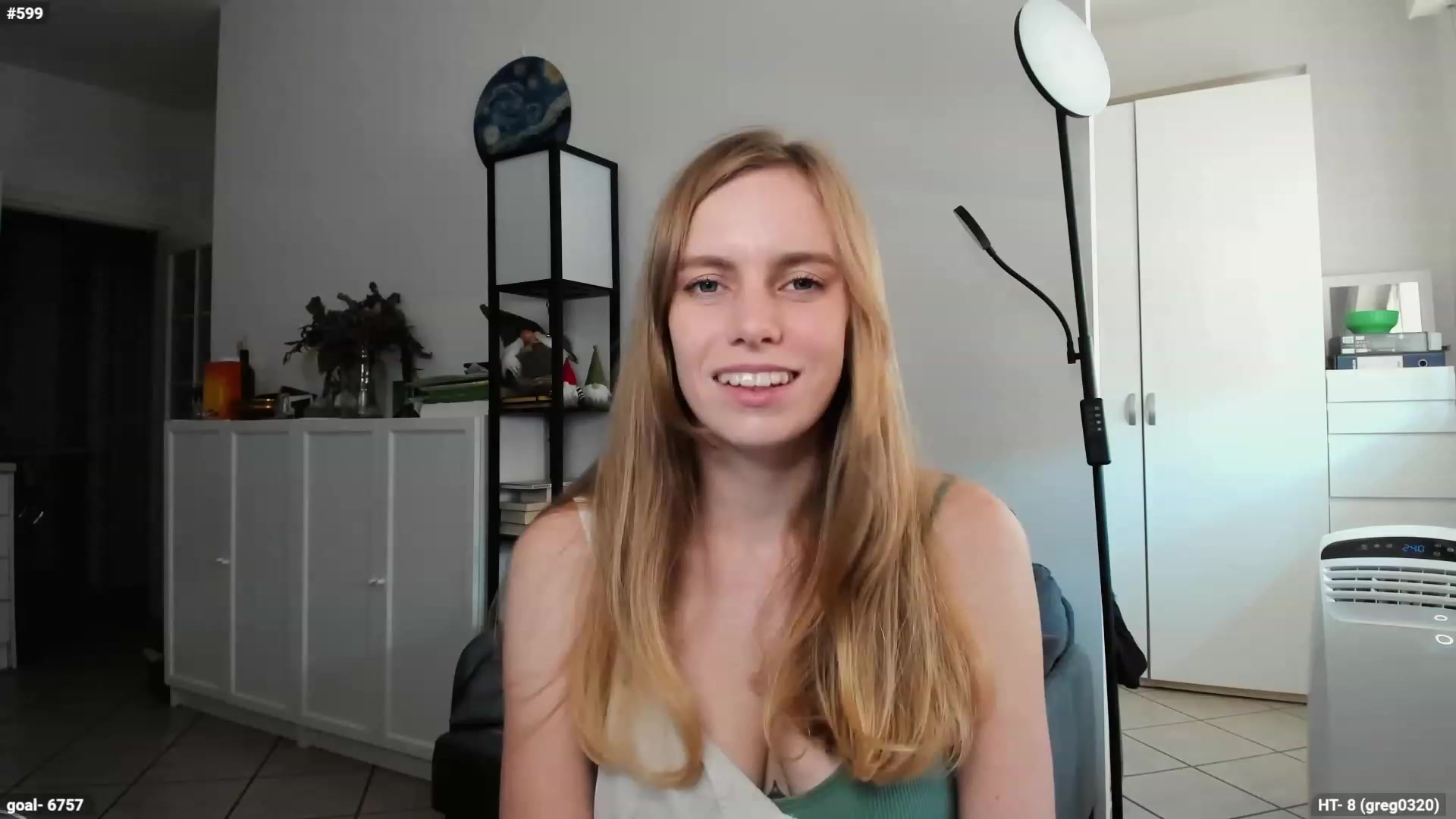 Gallery image thumbnail from Personage's myfreecams stream on, 09/15/2023, 12:37 image 16 of 20