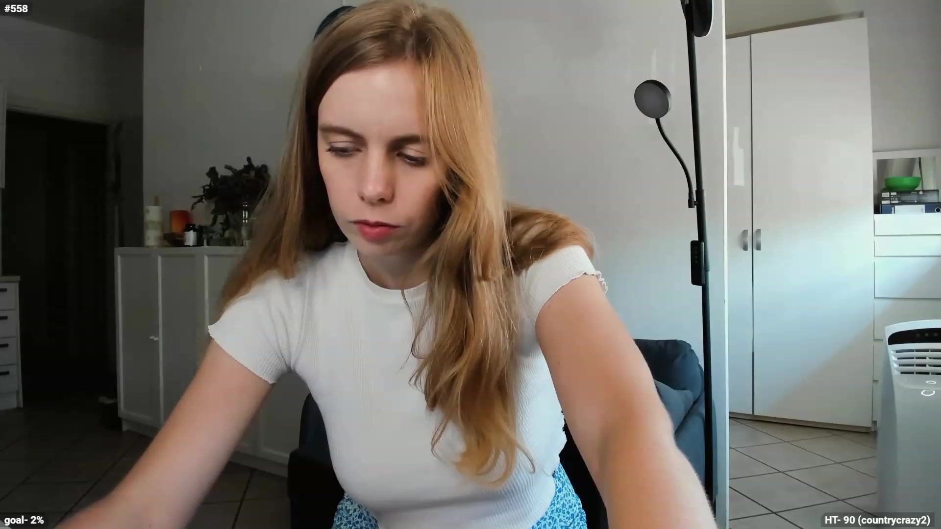 Gallery image thumbnail from Personage's myfreecams stream on, 09/19/2023, 13:16 image 15 of 20