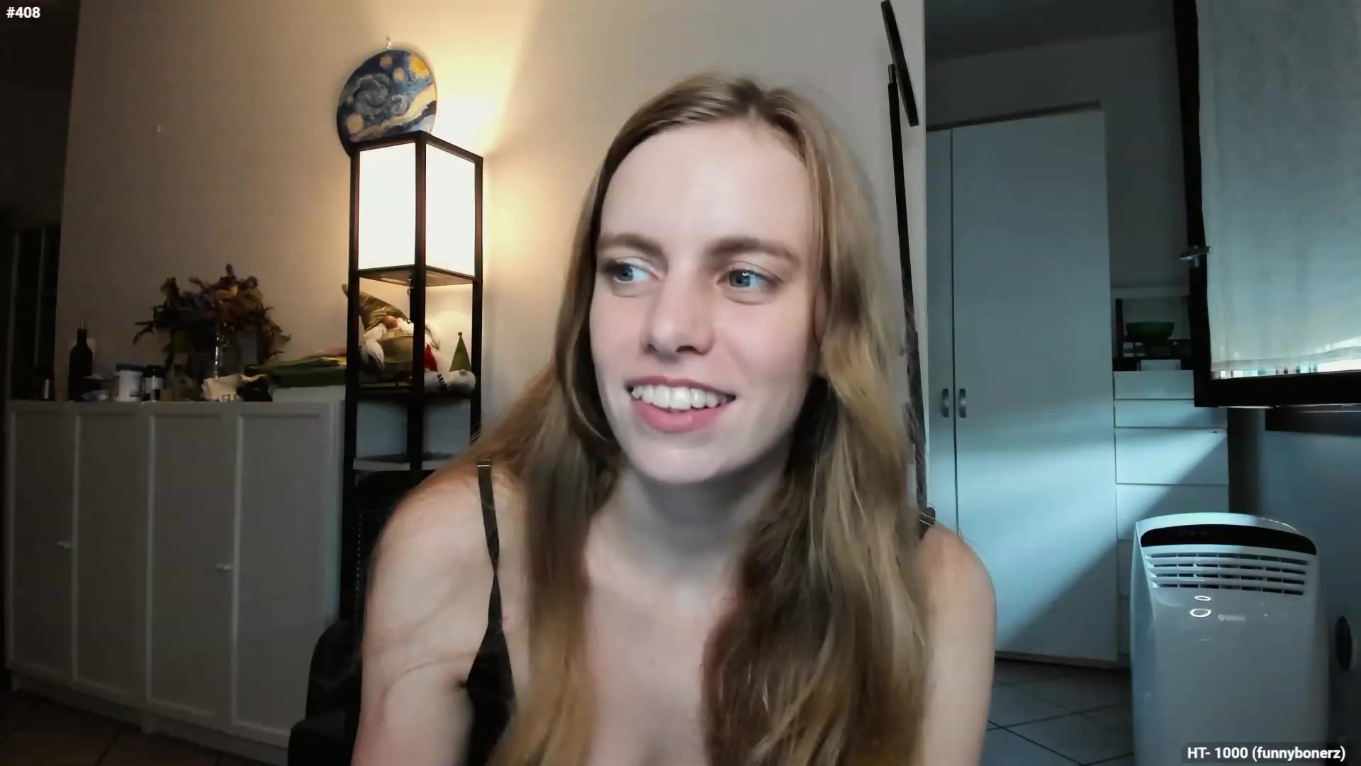 Gallery image thumbnail from Personage's myfreecams stream on, 09/22/2023, 14:53 image 14 of 20