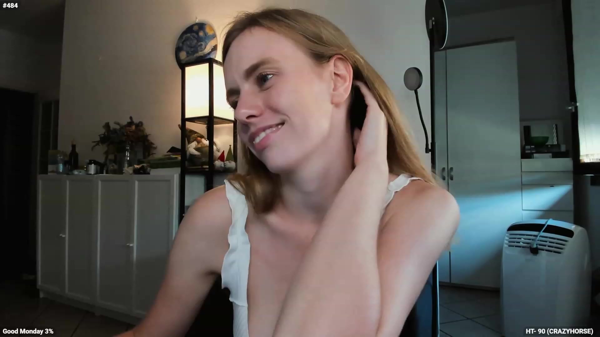 Gallery image thumbnail from Personage's myfreecams stream on, 09/25/2023, 15:10 image 14 of 20