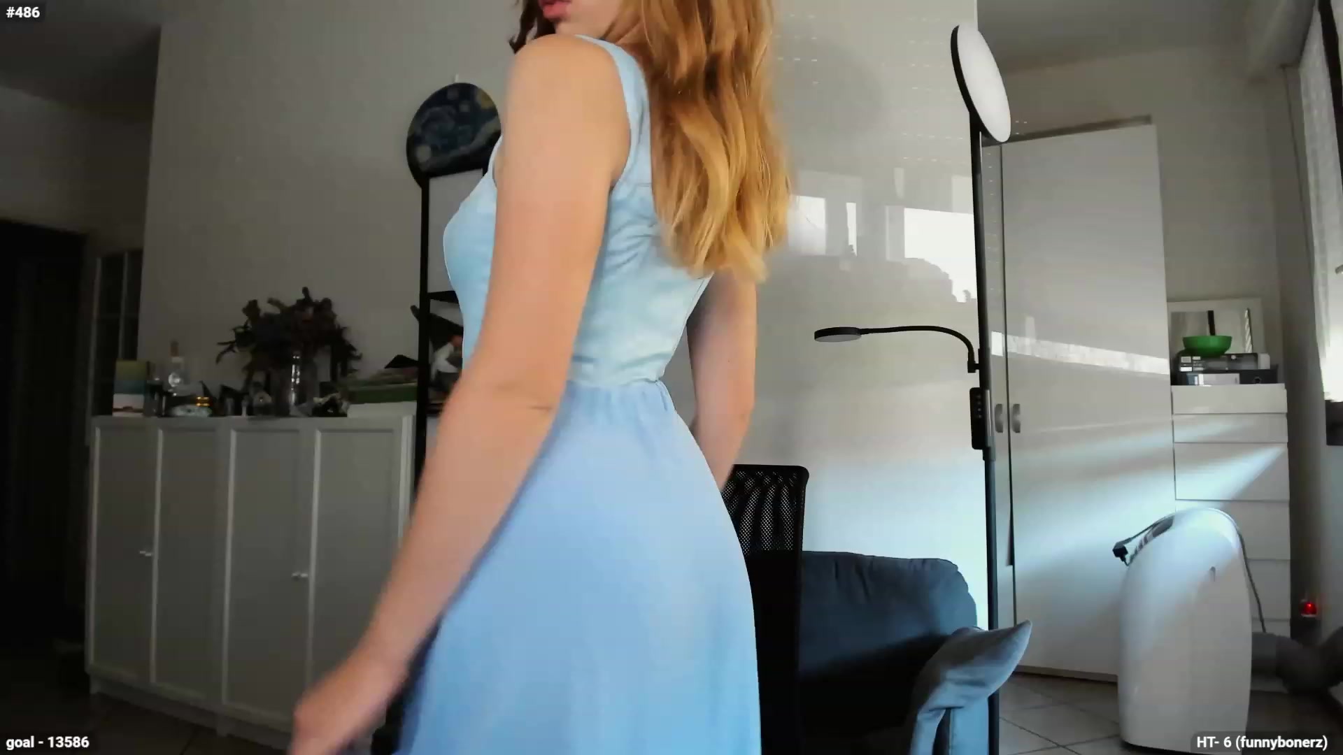 Gallery image thumbnail from Personage's myfreecams stream on, 09/26/2023, 12:18 image 7 of 20