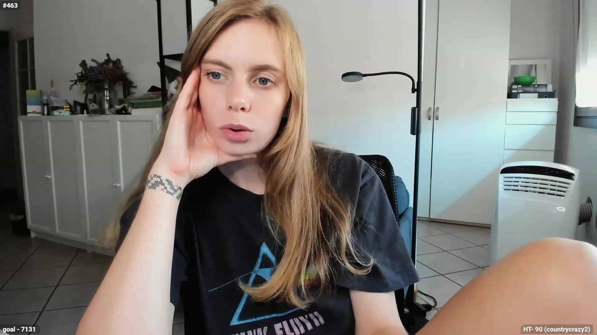 Gallery image thumbnail from Personage's myfreecams stream on, 09/27/2023, 13:36 image 8 of 20