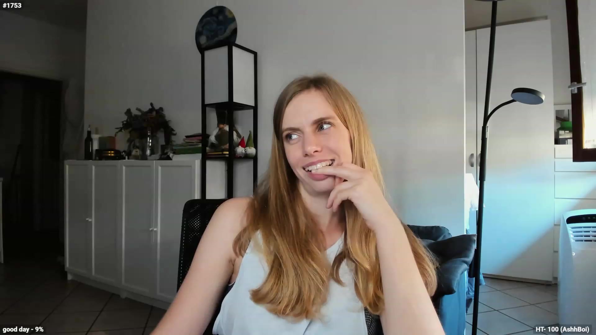 Gallery image thumbnail from Personage's myfreecams stream on, 10/02/2023, 15:06 image 12 of 20