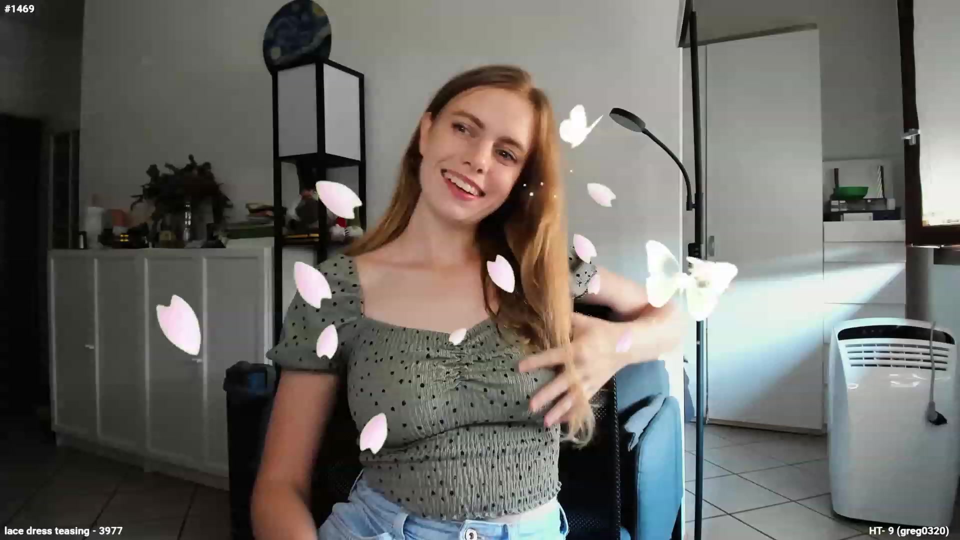 Gallery image thumbnail from Personage's myfreecams stream on, 10/04/2023, 12:10 image 16 of 20