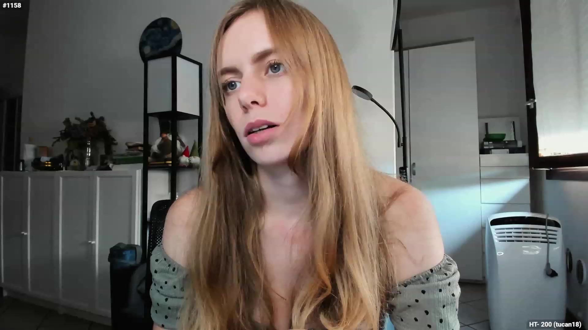 Gallery image thumbnail from Personage's myfreecams stream on, 10/04/2023, 15:08 image 12 of 20