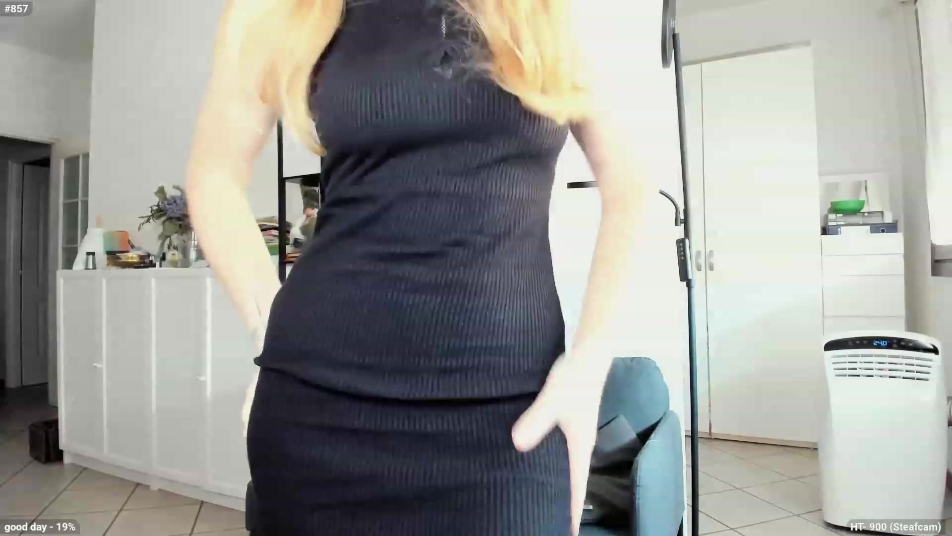 Gallery image thumbnail from Personage's myfreecams stream on, 10/05/2023, 13:28 image 12 of 20