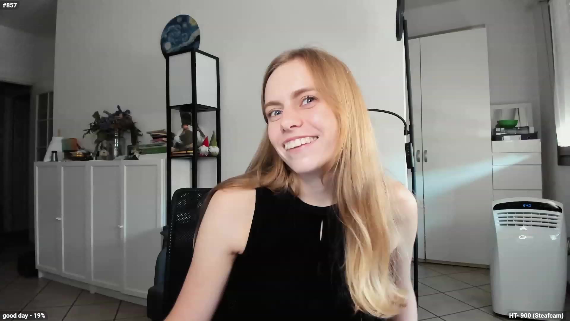 Gallery image thumbnail from Personage's myfreecams stream on, 10/05/2023, 13:28 image 11 of 20