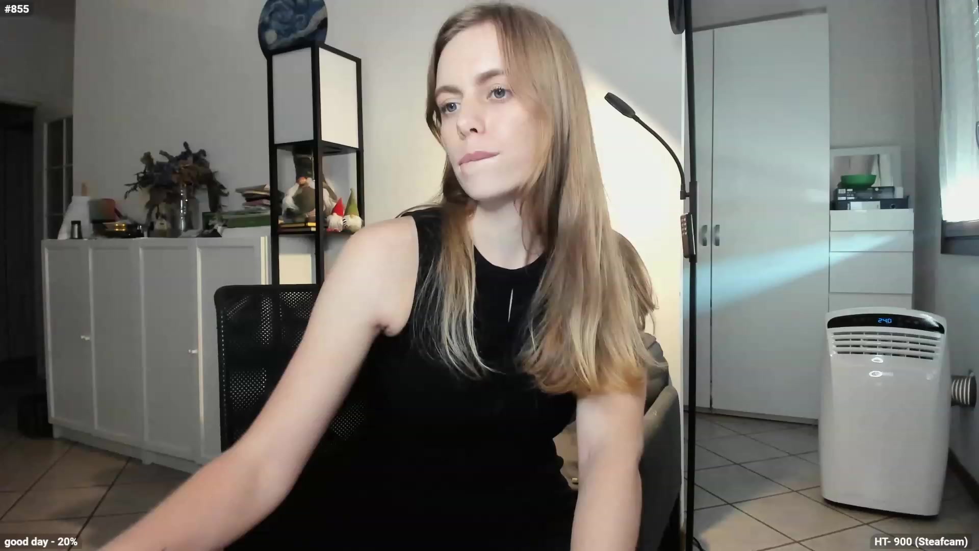 Gallery image thumbnail from Personage's myfreecams stream on, 10/05/2023, 13:44 image 5 of 20