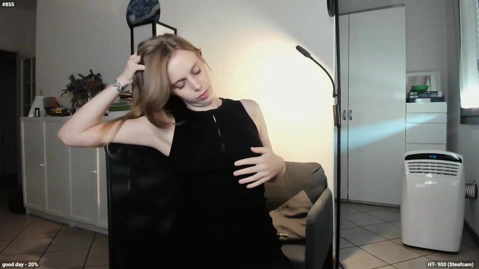 Gallery image thumbnail from Personage's myfreecams stream on, 10/05/2023, 13:44 image 3 of 20