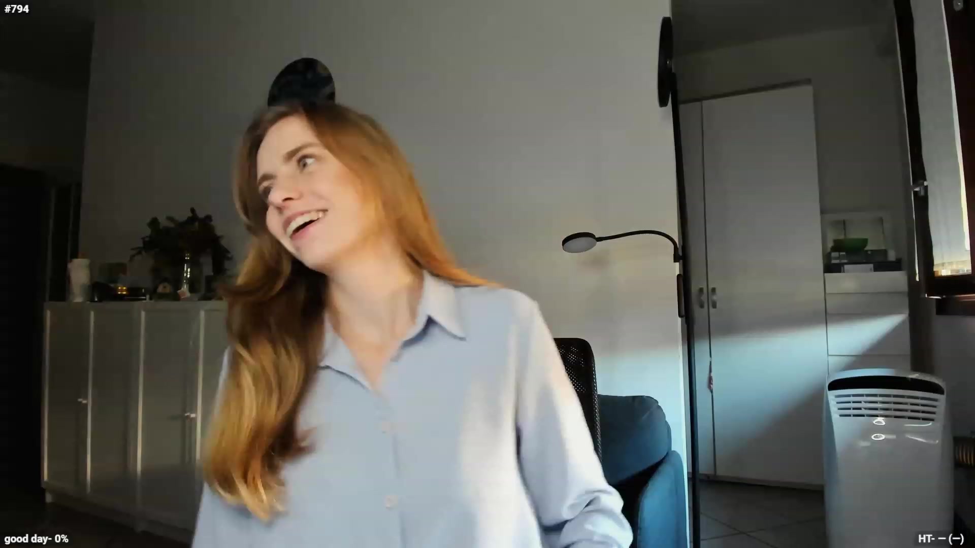 Gallery image thumbnail from Personage's myfreecams stream on, 10/07/2023, 15:43 image 4 of 20