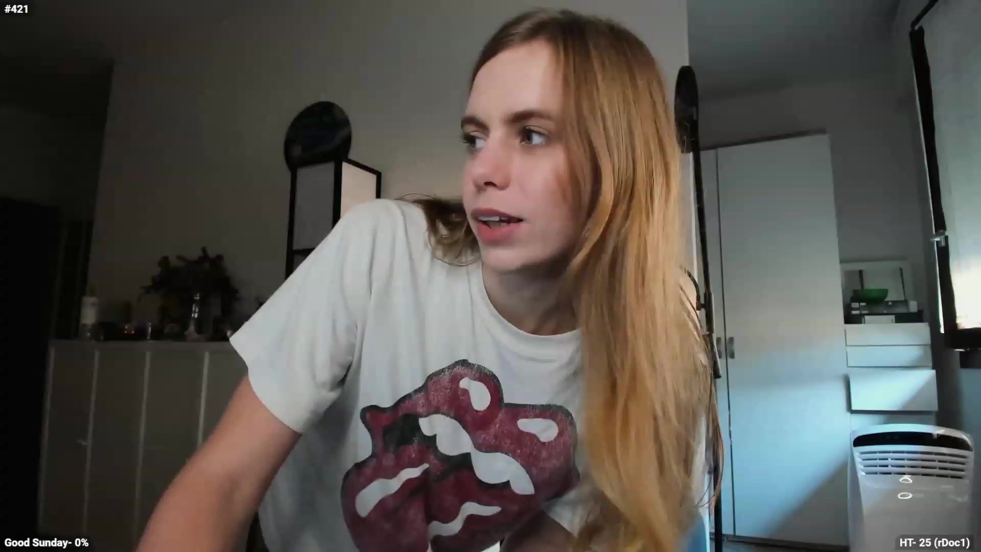 Gallery image thumbnail from Personage's myfreecams stream on, 10/08/2023, 15:14 image 1 of 20