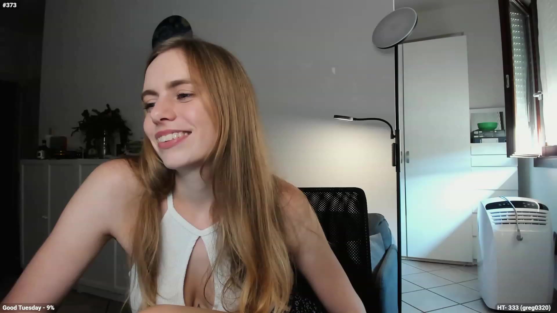 Gallery image thumbnail from Personage's myfreecams stream on, 10/10/2023, 14:12 image 9 of 20