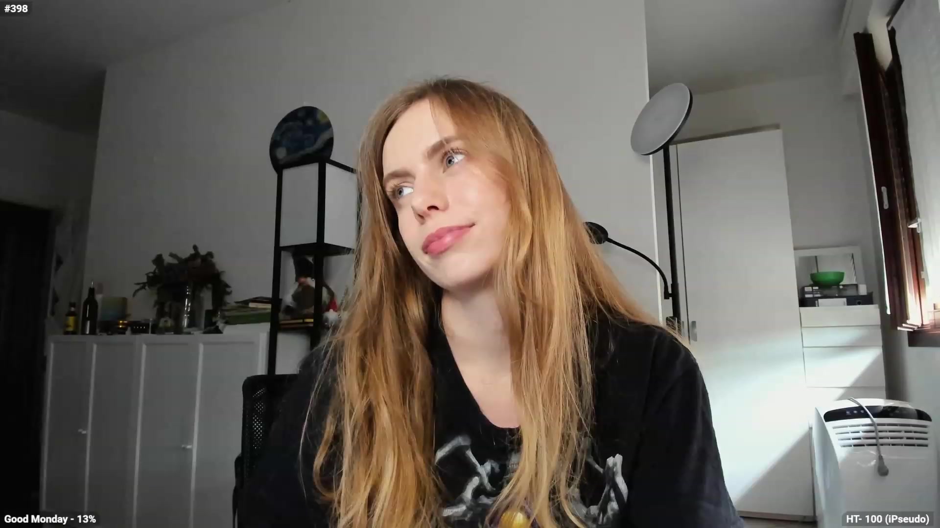 Gallery image thumbnail from Personage's myfreecams stream on, 10/16/2023, 13:45 image 10 of 20