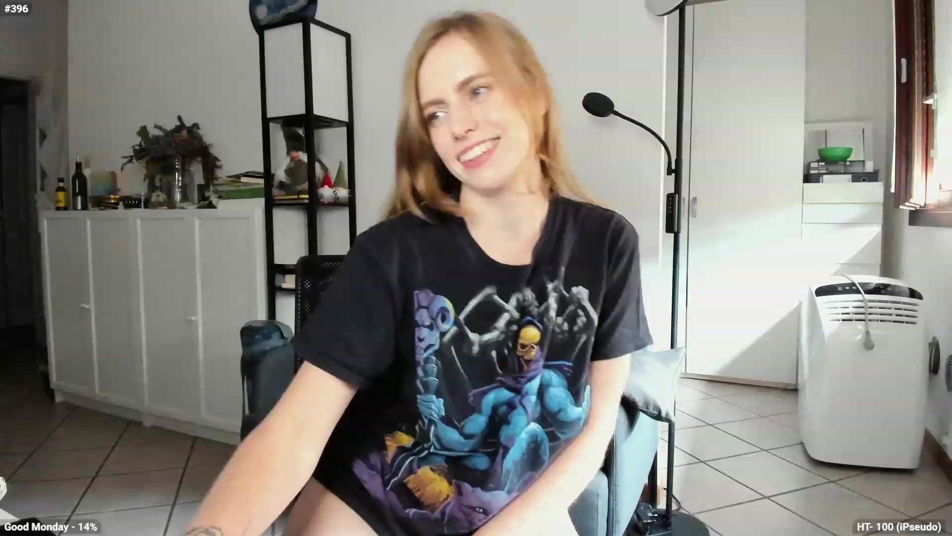 Gallery image thumbnail from Personage's myfreecams stream on, 10/16/2023, 13:45 image 14 of 20