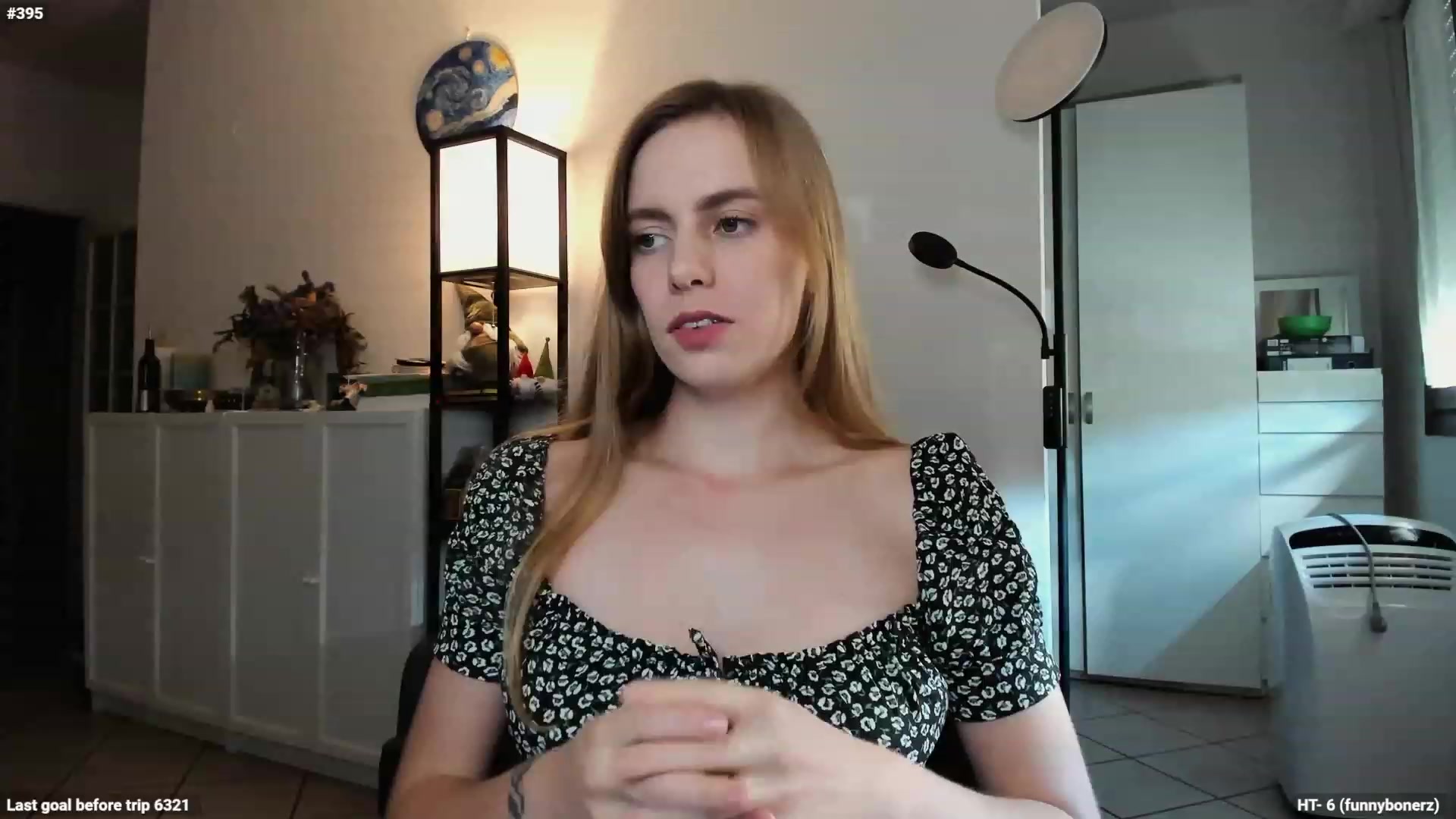 Gallery image thumbnail from Personage's myfreecams stream on, 10/17/2023, 13:01 image 2 of 20