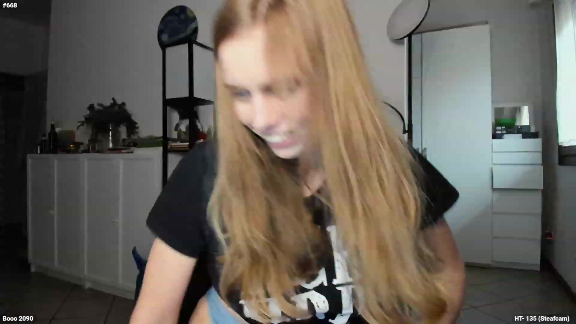 Gallery image thumbnail from Personage's myfreecams stream on, 10/30/2023, 15:41 image 5 of 20