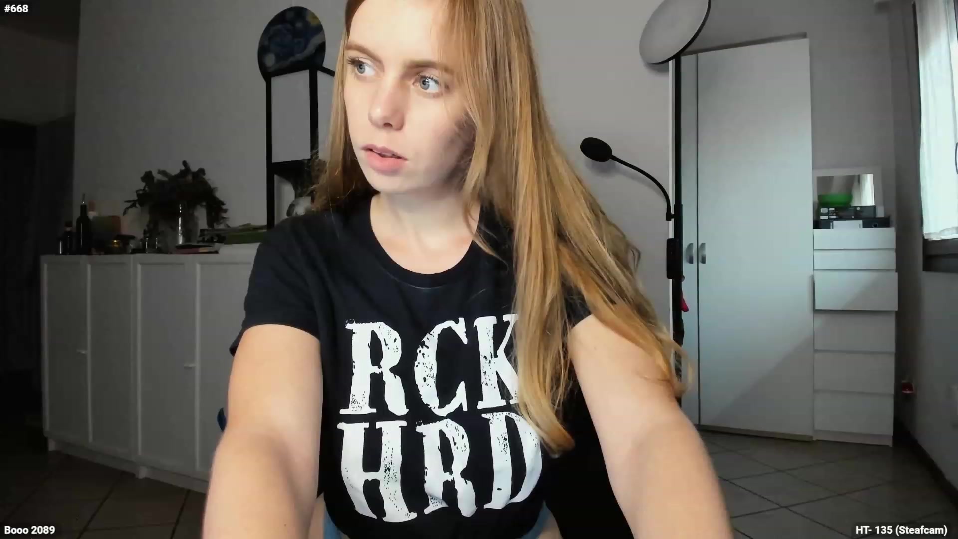 Gallery image thumbnail from Personage's myfreecams stream on, 10/30/2023, 15:41 image 6 of 20
