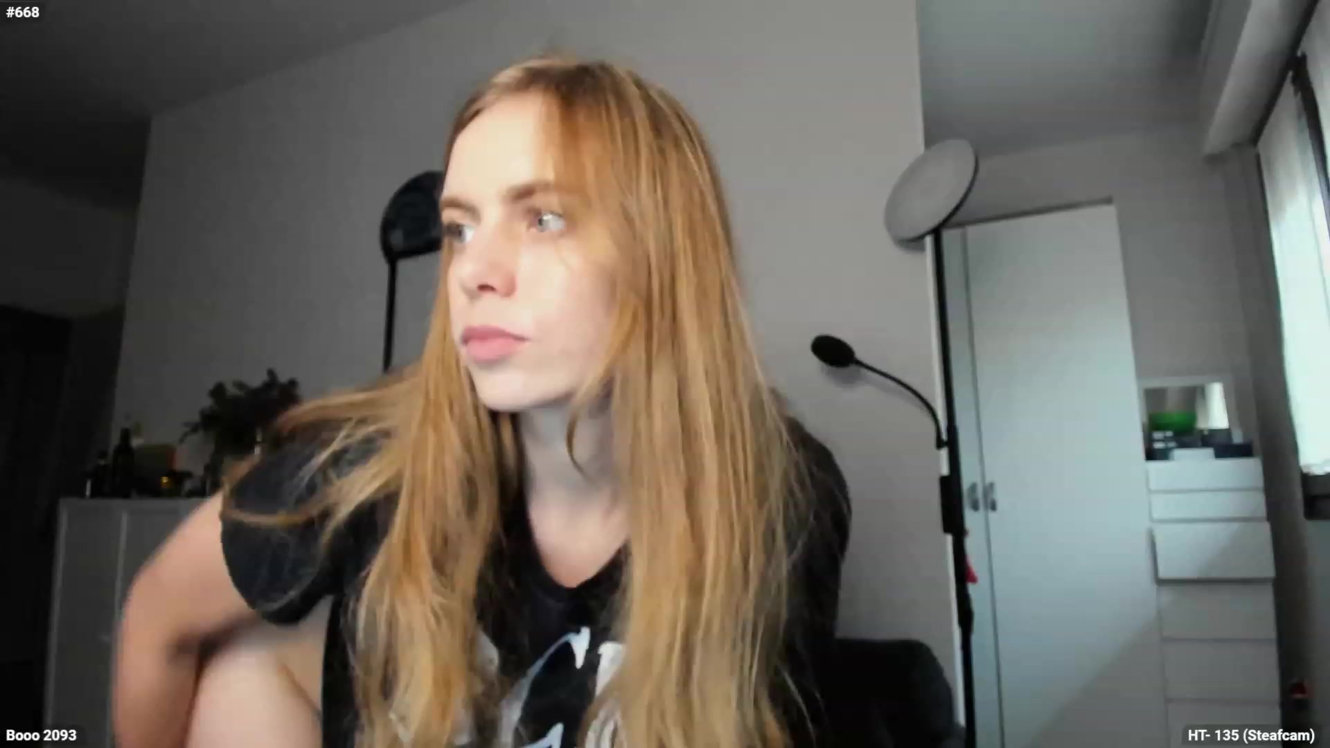 Gallery image thumbnail from Personage's myfreecams stream on, 10/30/2023, 15:41 image 3 of 20