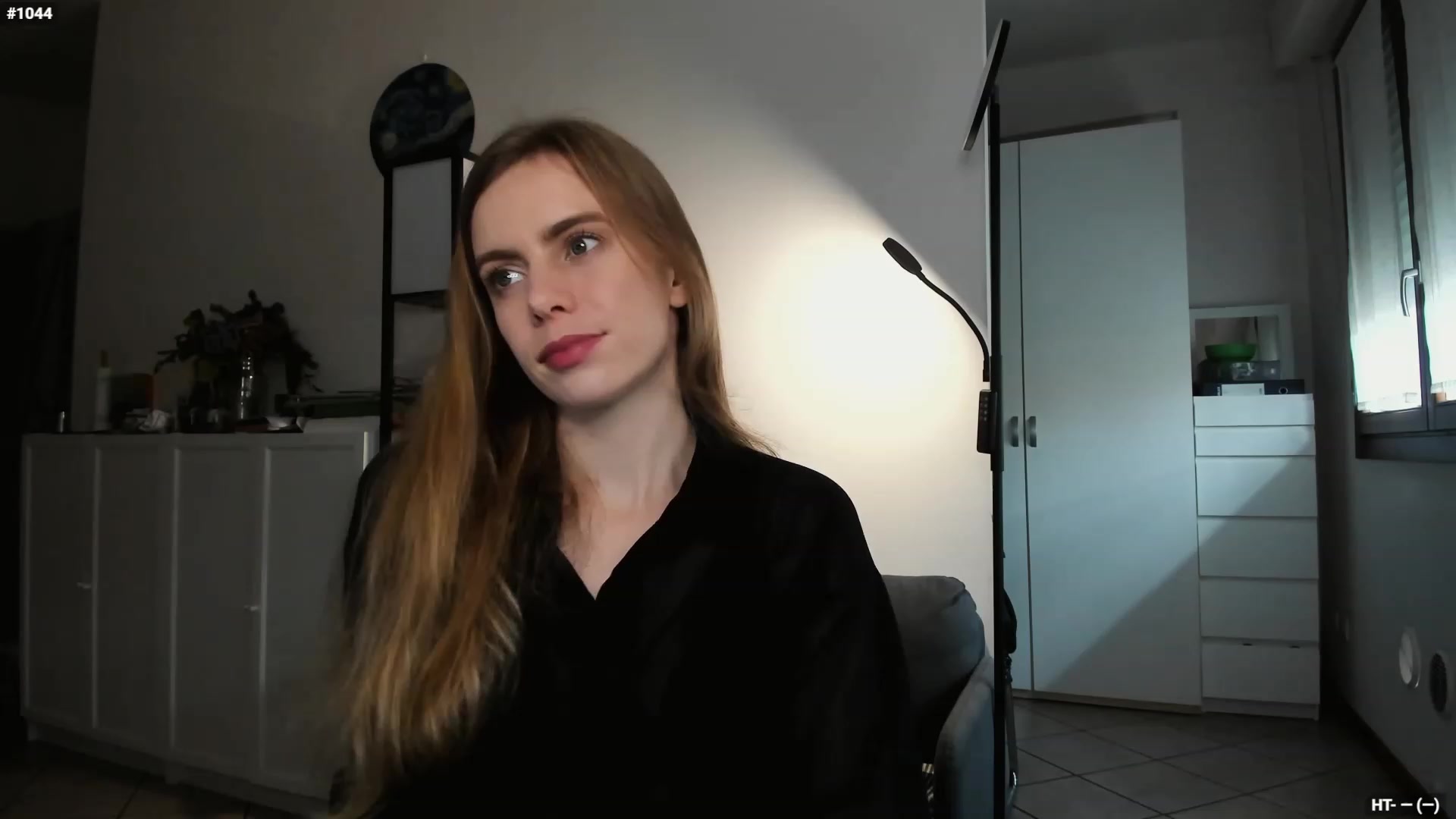 Gallery image thumbnail from Personage's myfreecams stream on, 11/21/2023, 13:02 image 8 of 20