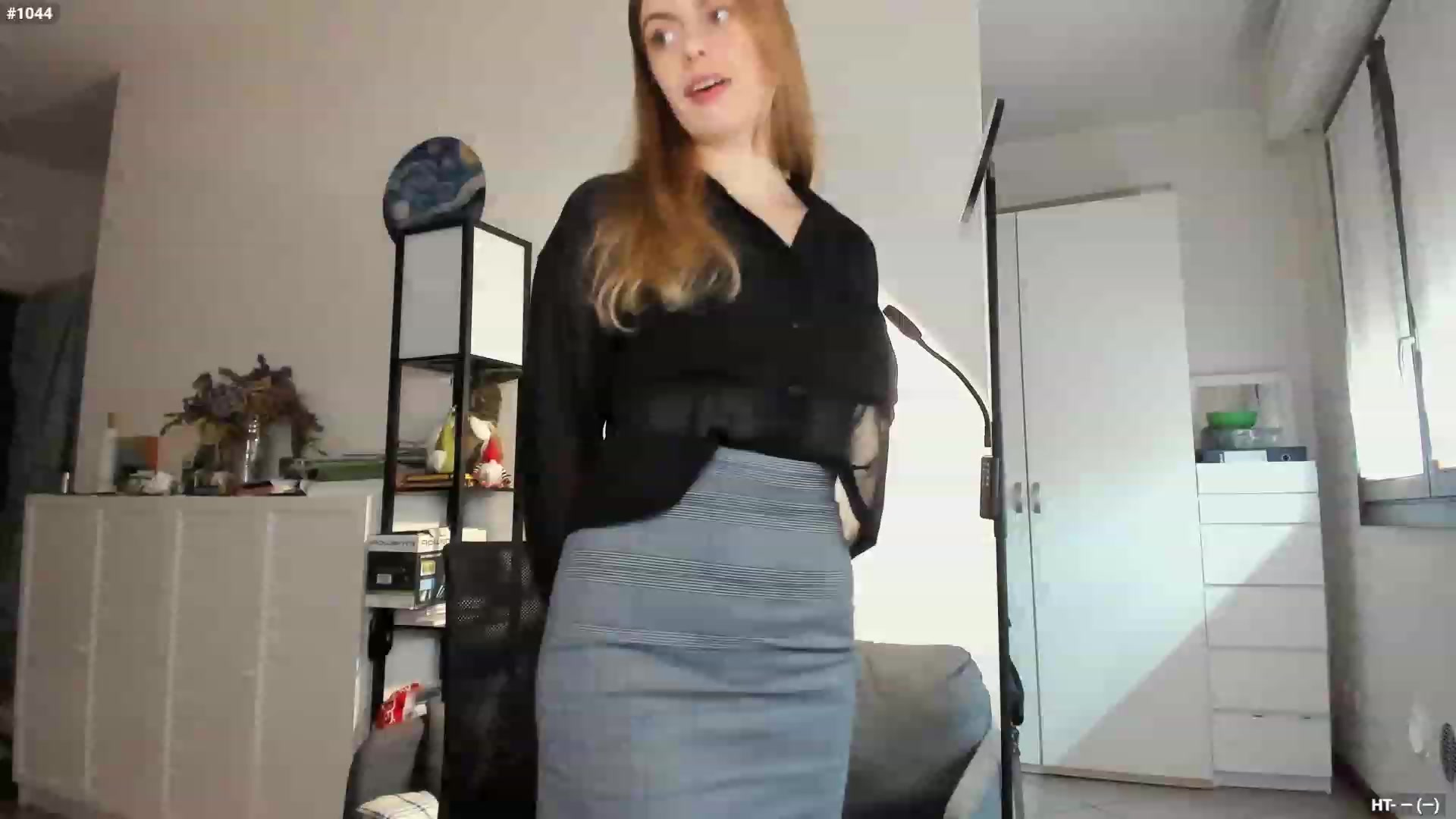 Gallery image thumbnail from Personage's myfreecams stream on, 11/21/2023, 13:02 image 18 of 20