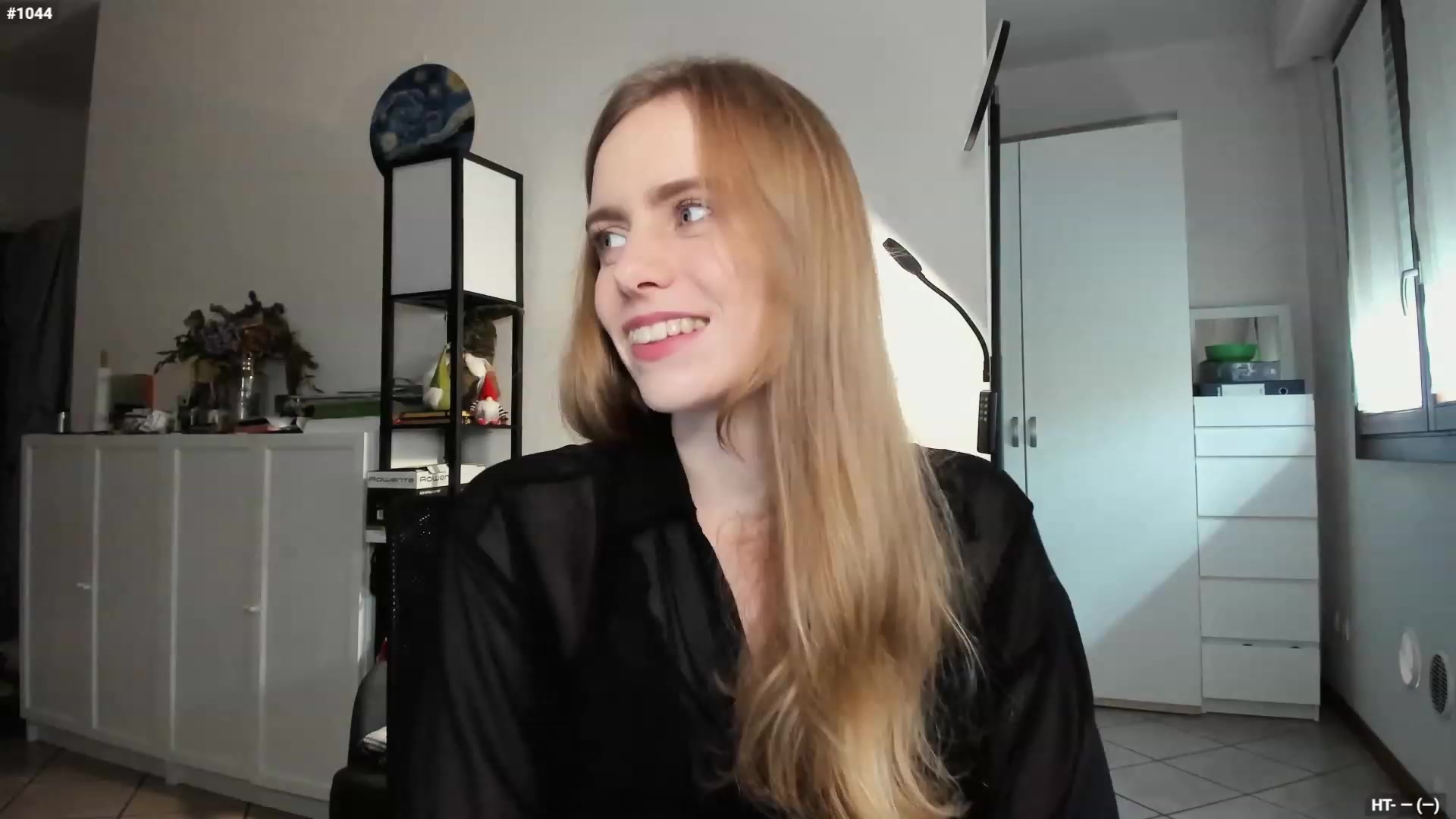 Gallery image thumbnail from Personage's myfreecams stream on, 11/21/2023, 13:02 image 15 of 20
