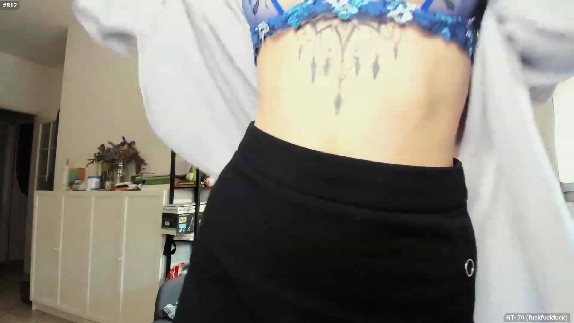 Gallery image thumbnail from Personage's myfreecams stream on, 11/23/2023, 13:40 image 13 of 20