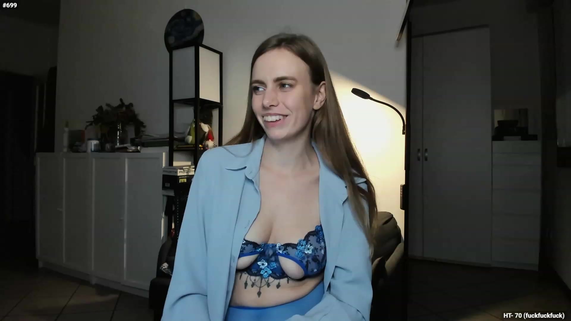 Gallery image thumbnail from Personage's myfreecams stream on, 11/23/2023, 17:07 image 10 of 20