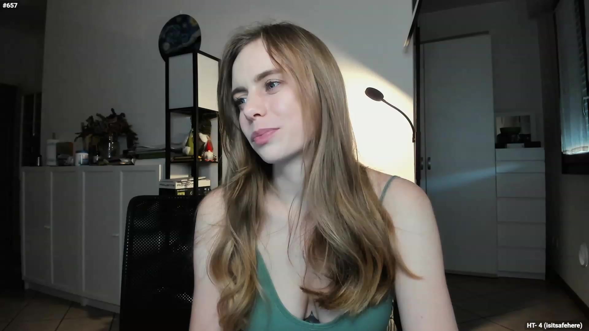 Gallery image thumbnail from Personage's myfreecams stream on, 11/26/2023, 16:01 image 3 of 20