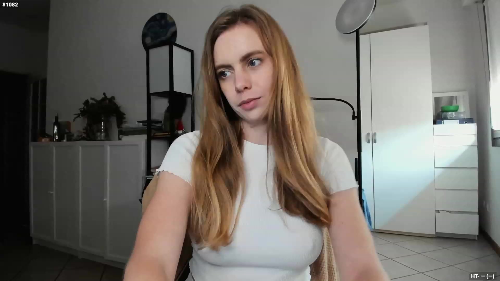 Gallery image thumbnail from Personage's myfreecams stream on, 12/01/2023, 13:14 image 1 of 20
