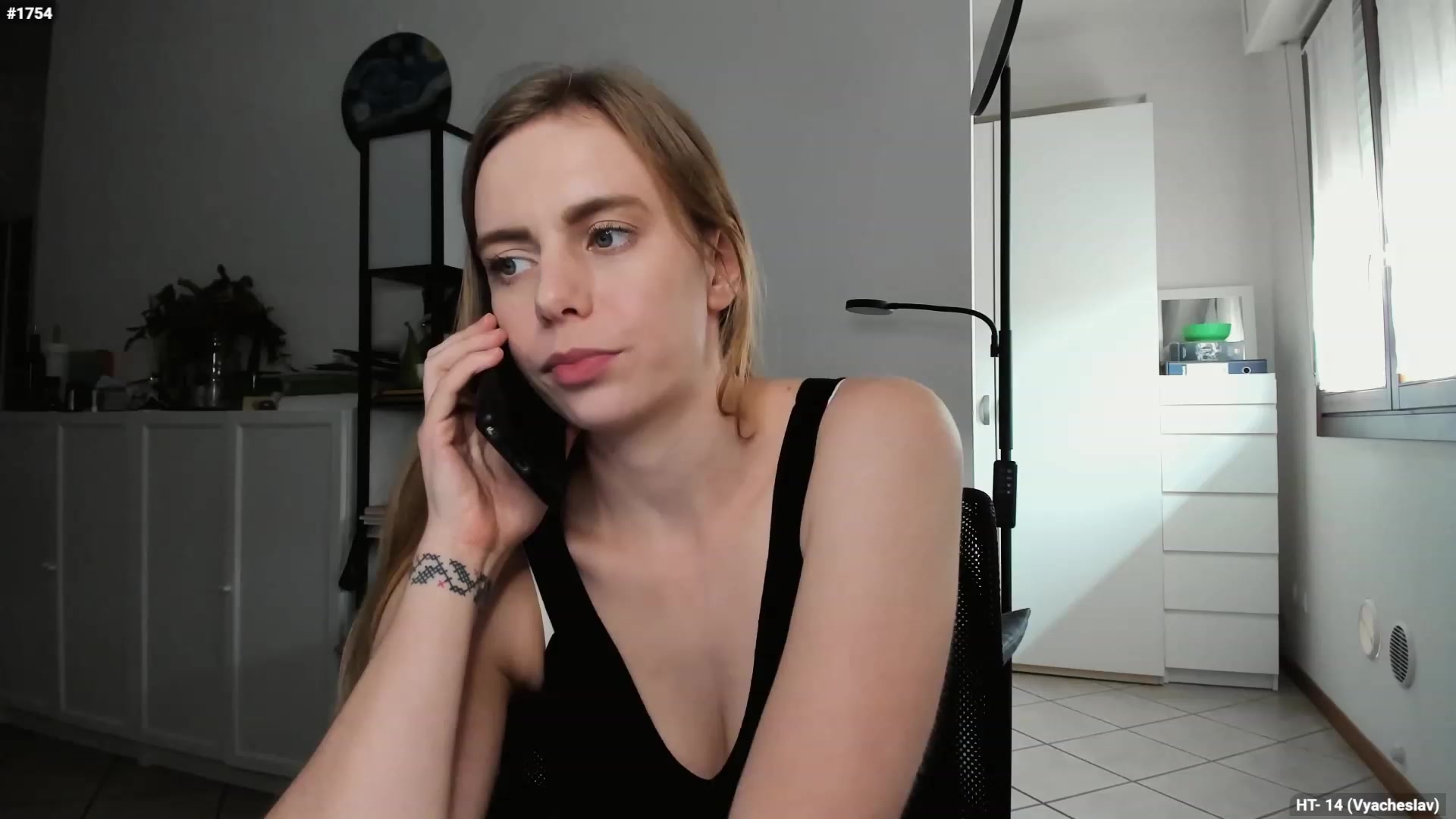 Gallery image thumbnail from Personage's myfreecams stream on, 12/05/2023, 13:37 image 10 of 20