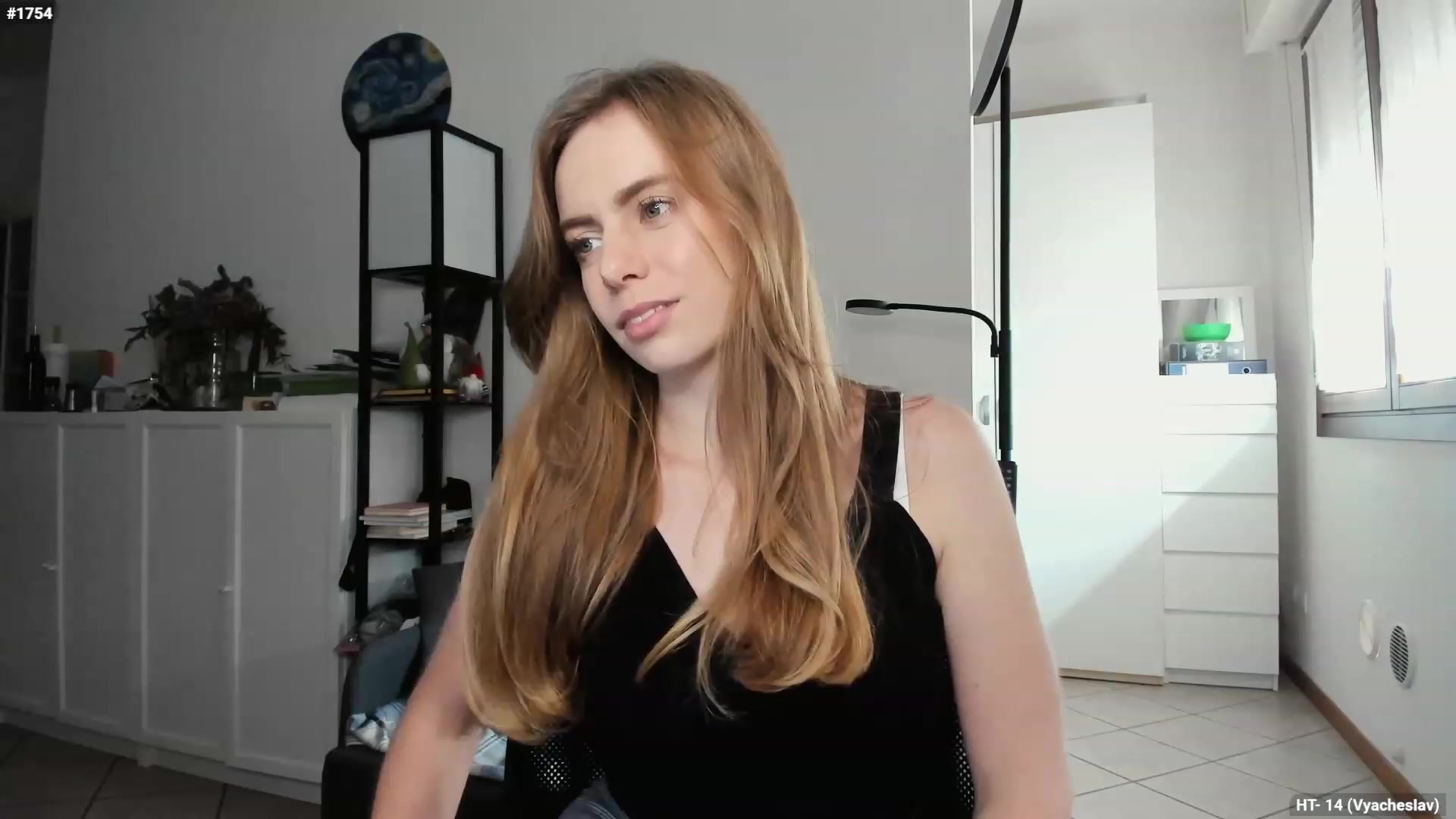 Gallery image thumbnail from Personage's myfreecams stream on, 12/05/2023, 13:37 image 8 of 20