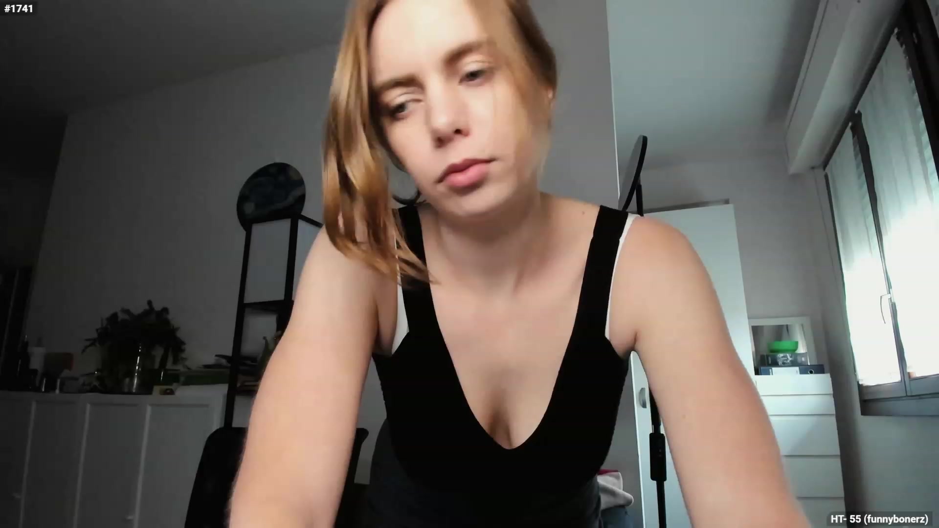 Gallery image thumbnail from Personage's myfreecams stream on, 12/05/2023, 13:37 image 19 of 20