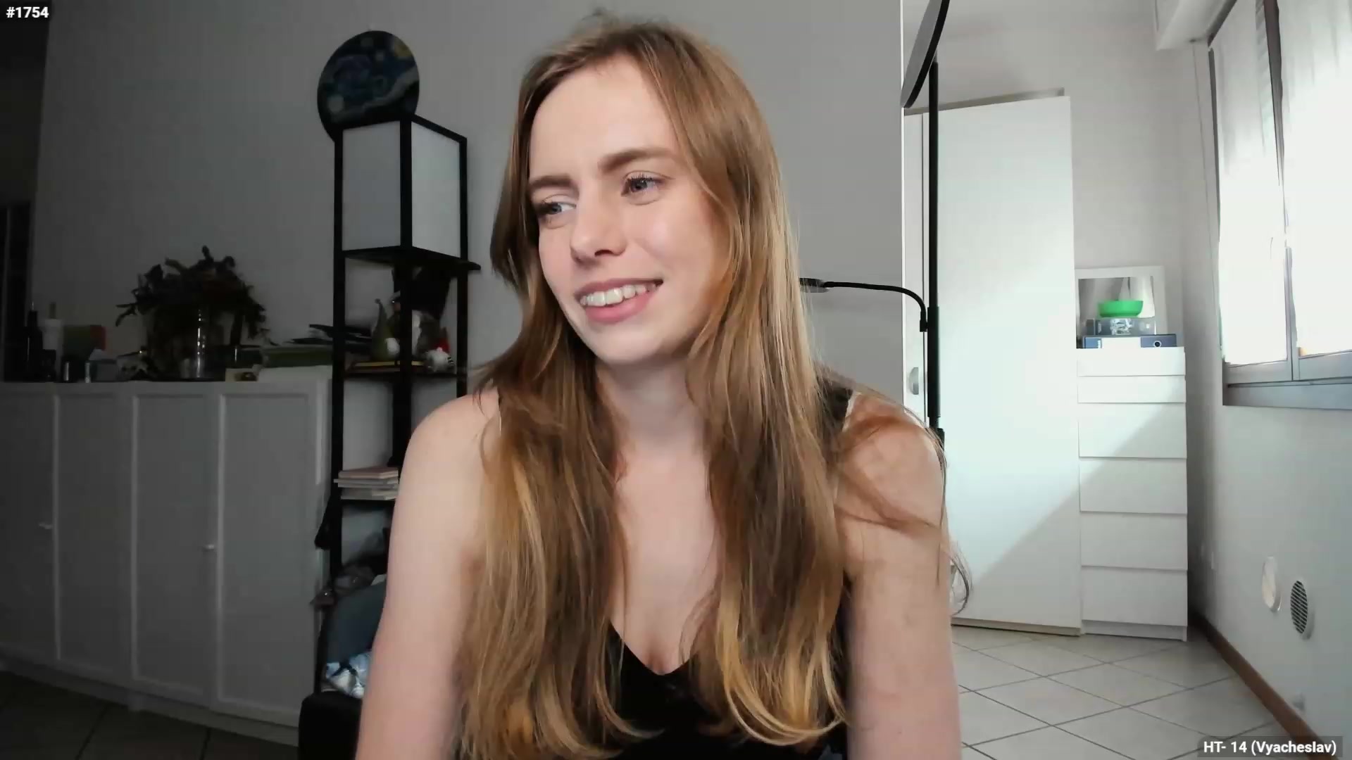 Gallery image thumbnail from Personage's myfreecams stream on, 12/05/2023, 13:37 image 6 of 20