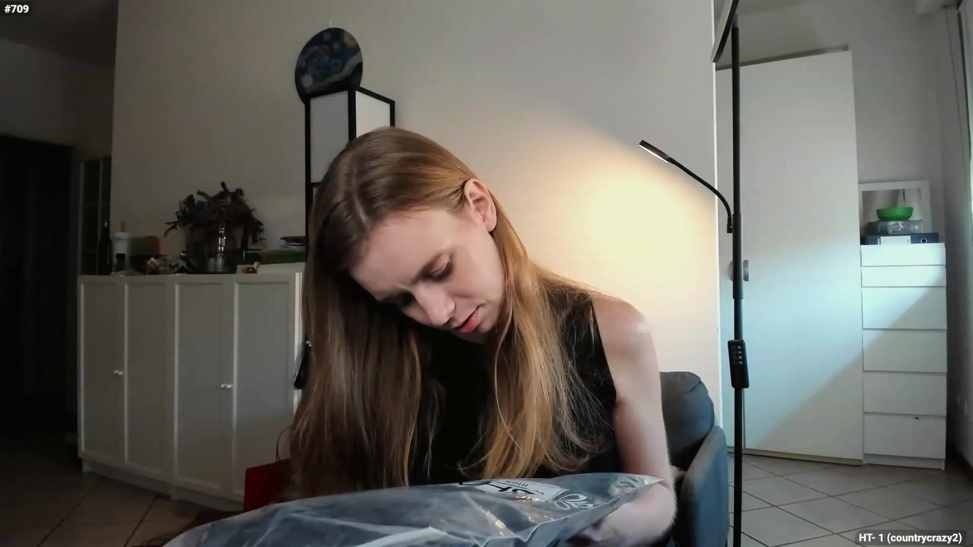 Gallery image thumbnail from Personage's myfreecams stream on, 12/07/2023, 13:59 image 13 of 20