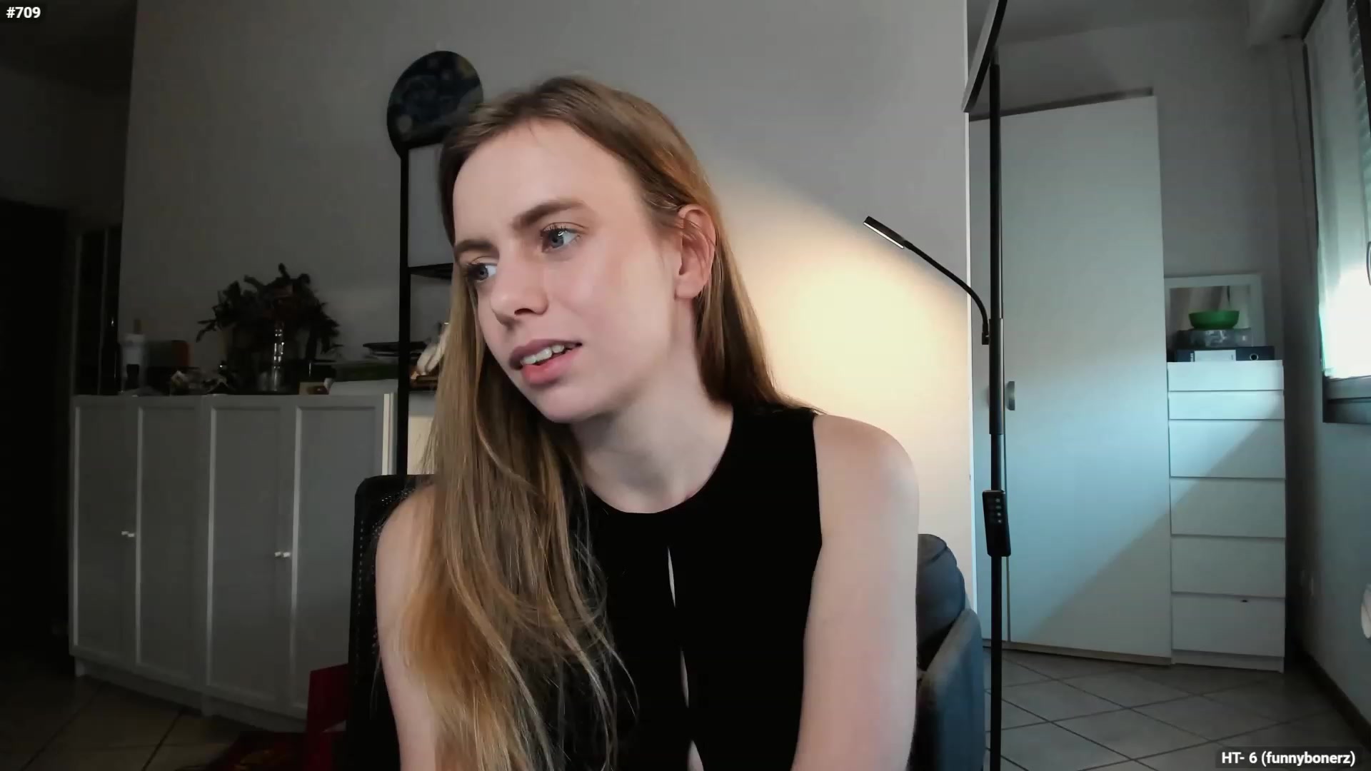 Gallery image thumbnail from Personage's myfreecams stream on, 12/07/2023, 14:16 image 14 of 20
